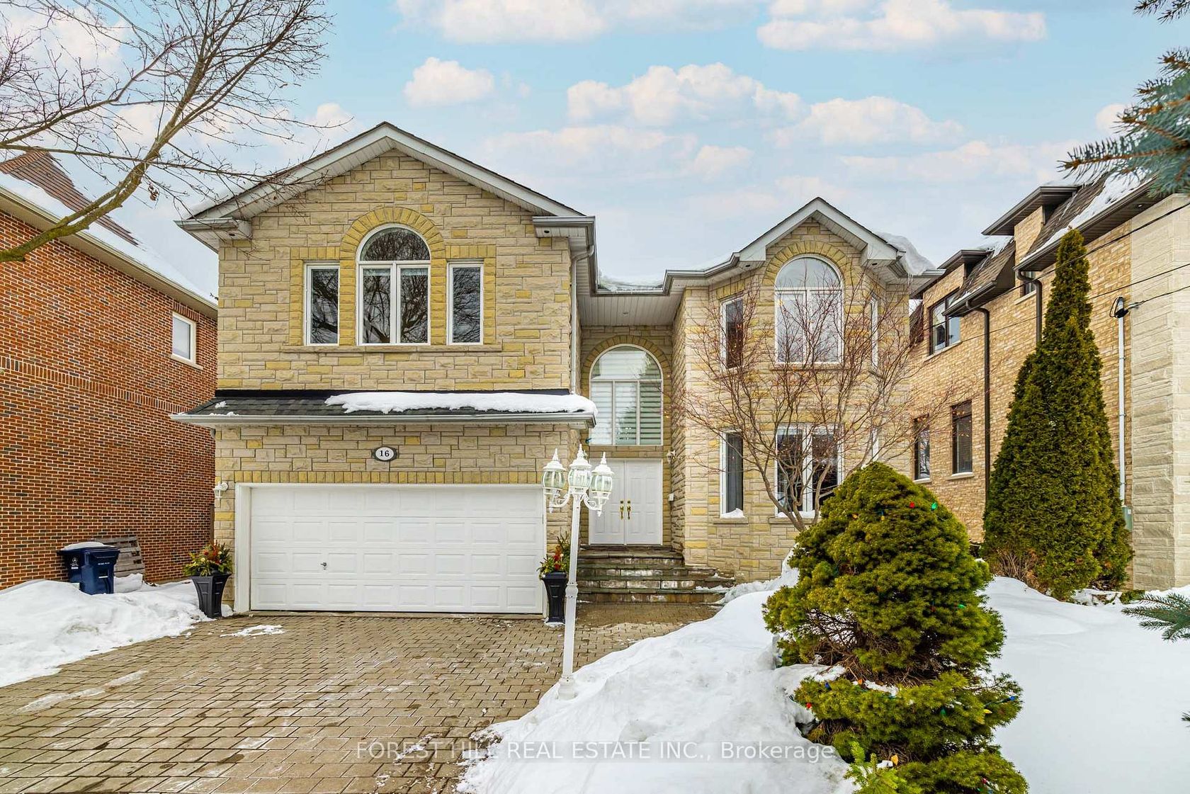 16 Northwood Drive, Newtonbrook East, Toronto 