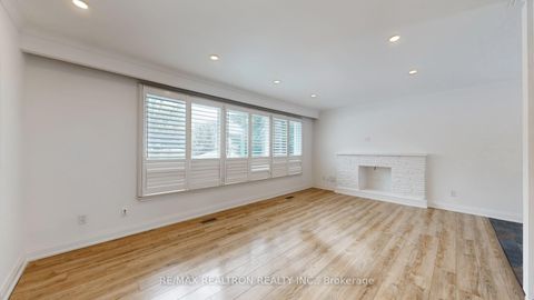 Photo 3 at 24 Fenelon Drive, Donalda, Toronto