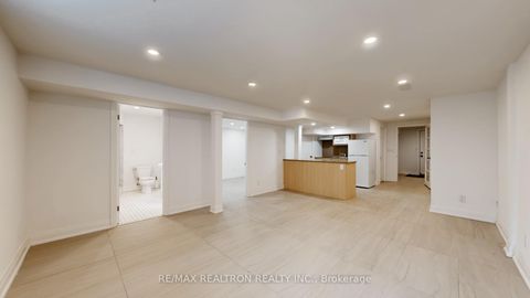 Photo 33 at 24 Fenelon Drive, Donalda, Toronto