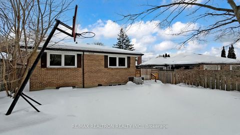 Photo 45 at 24 Fenelon Drive, Donalda, Toronto