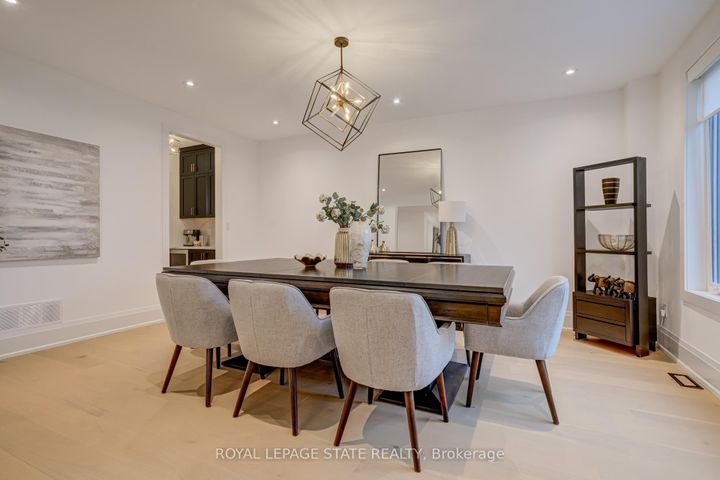 Photo 16 at 102 Cumming Court, Ancaster, Hamilton