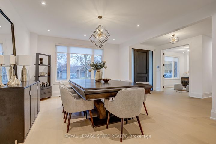 Photo 18 at 102 Cumming Court, Ancaster, Hamilton