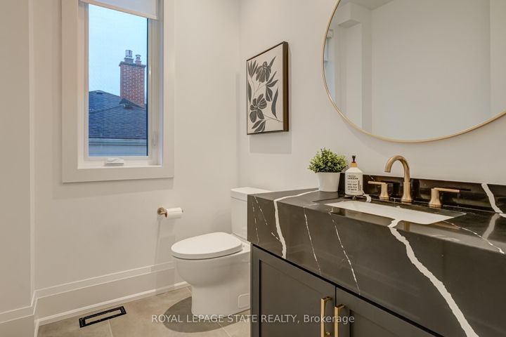 Photo 20 at 102 Cumming Court, Ancaster, Hamilton