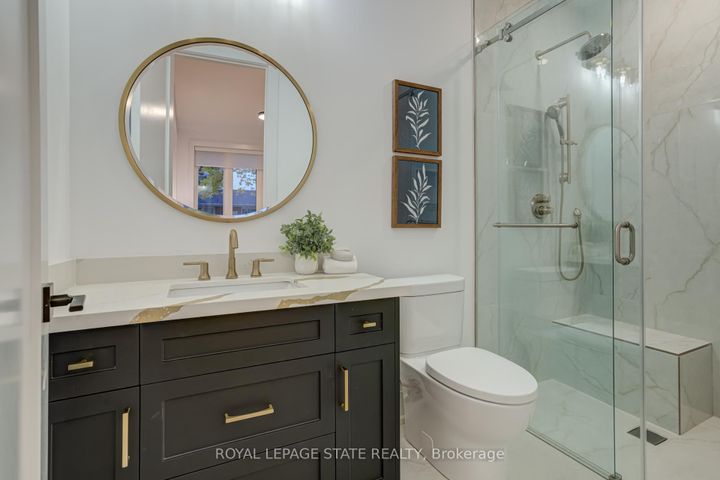 Photo 22 at 102 Cumming Court, Ancaster, Hamilton