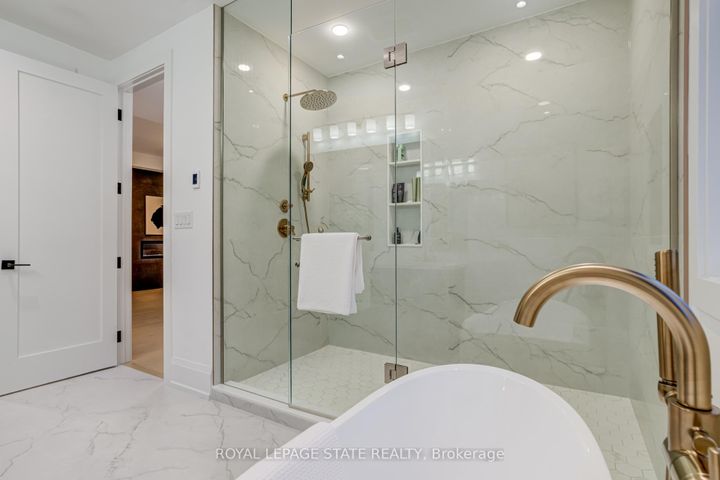 Photo 29 at 102 Cumming Court, Ancaster, Hamilton