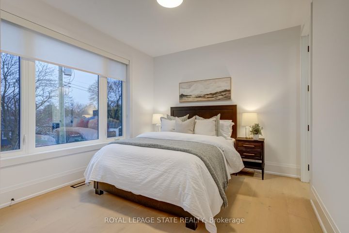 Photo 30 at 102 Cumming Court, Ancaster, Hamilton