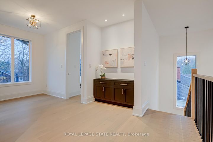 Photo 32 at 102 Cumming Court, Ancaster, Hamilton