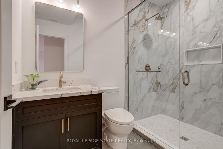 Photo 41 at 102 Cumming Court, Ancaster, Hamilton