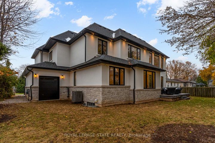 Photo 47 at 102 Cumming Court, Ancaster, Hamilton