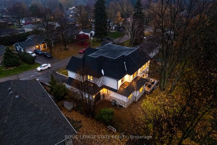 Photo 48 at 102 Cumming Court, Ancaster, Hamilton