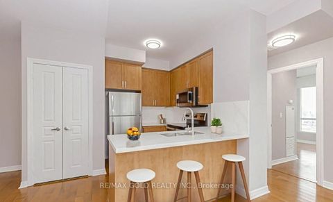 Photo 9 at 2102 - 220 Burnhamthorpe Road W, City Centre, Mississauga