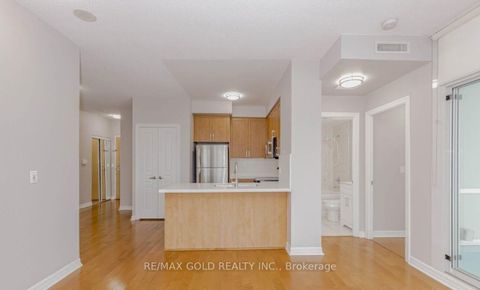 Photo 10 at 2102 - 220 Burnhamthorpe Road W, City Centre, Mississauga