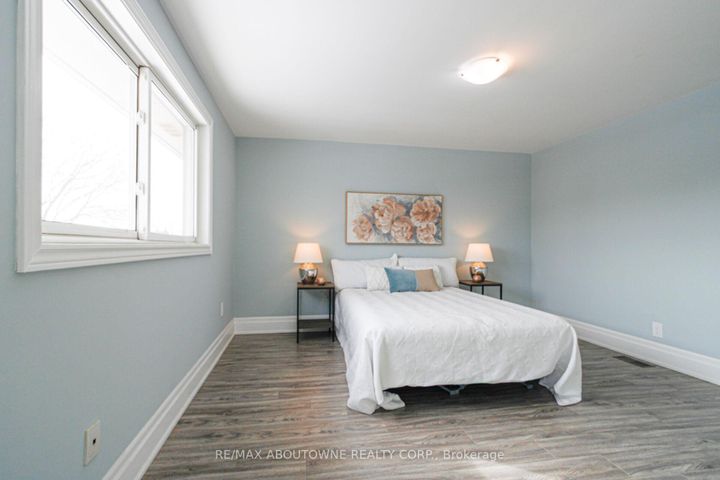 Photo 17 at 41 - 1532 Lancaster Drive, FA Falgarwood, Oakville
