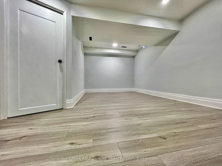 Photo 26 at 41 - 1532 Lancaster Drive, FA Falgarwood, Oakville