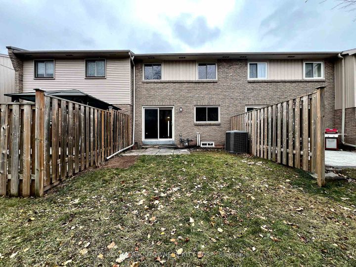 Photo 32 at 41 - 1532 Lancaster Drive, FA Falgarwood, Oakville