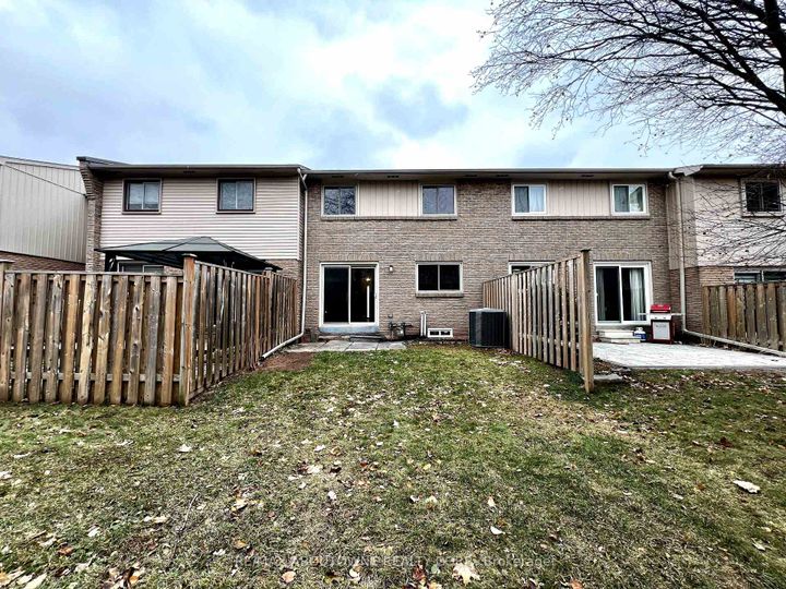Photo 33 at 41 - 1532 Lancaster Drive, FA Falgarwood, Oakville