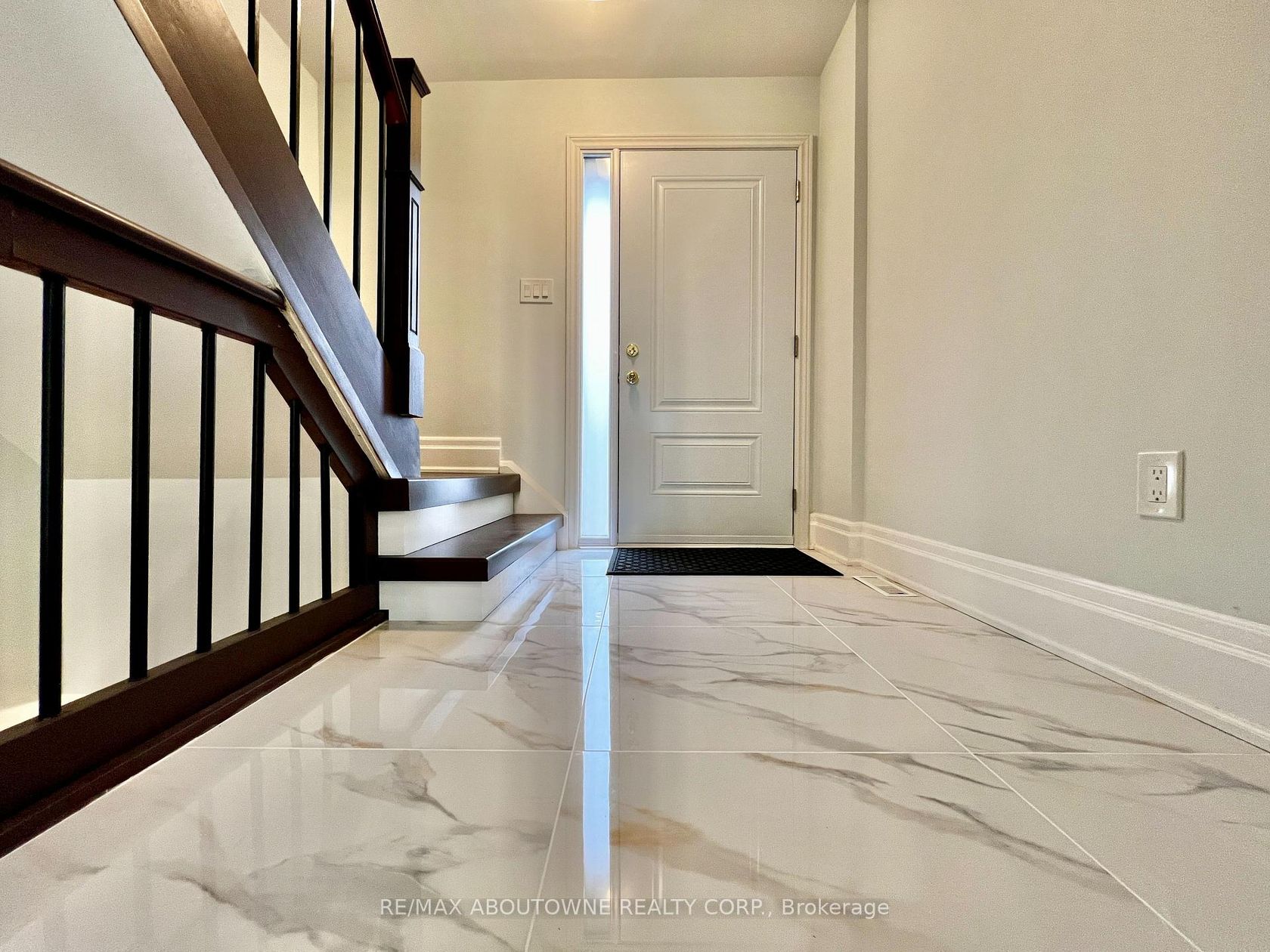 41 - 1532 Lancaster Drive, FA Falgarwood, Oakville 2