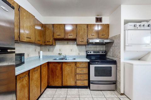 Photo 5 at 410 - 5 San Romano Way, Black Creek, Toronto