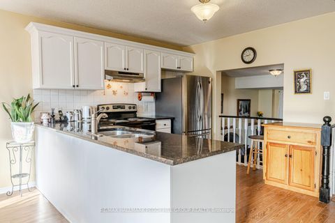 Photo 1 at 222 Country Lane, Painswick South, Barrie