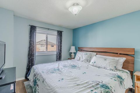 Photo 7 at 222 Country Lane, Painswick South, Barrie