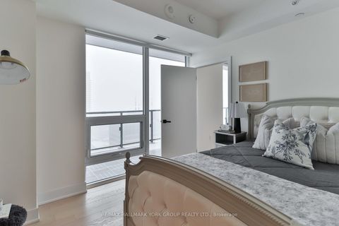 Photo 8 at 3703 - 955 Bay Street, Bay Street Corridor, Toronto