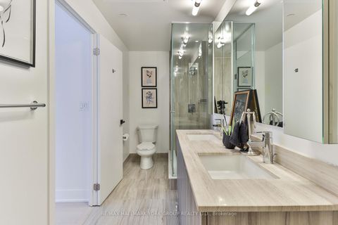 Photo 10 at 3703 - 955 Bay Street, Bay Street Corridor, Toronto