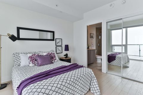 Photo 13 at 3703 - 955 Bay Street, Bay Street Corridor, Toronto