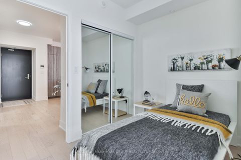 Photo 15 at 3703 - 955 Bay Street, Bay Street Corridor, Toronto