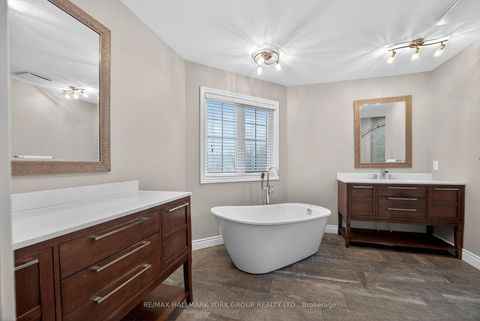 Photo 21 at 99 Barberry Crescent, Oak Ridges, Richmond Hill