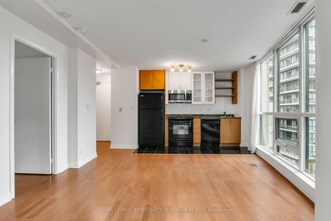 Photo 7 at 727 - 600 Fleet Street, Niagara, Toronto