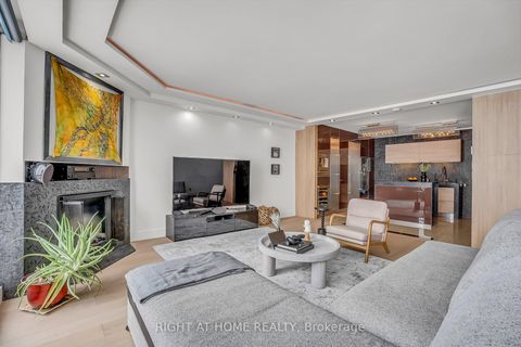 Photo 9 at #2019 - 33 Harbour Square, Waterfront Communities C1, Toronto