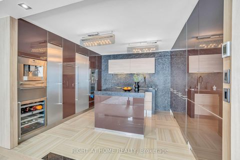 Photo 12 at #2019 - 33 Harbour Square, Waterfront Communities C1, Toronto