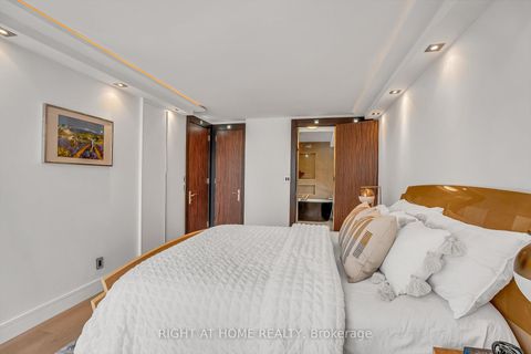 Photo 18 at #2019 - 33 Harbour Square, Waterfront Communities C1, Toronto