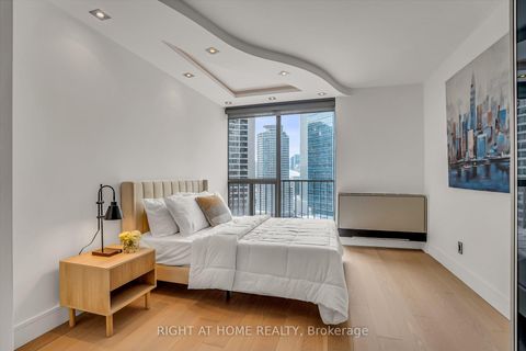 Photo 22 at #2019 - 33 Harbour Square, Waterfront Communities C1, Toronto