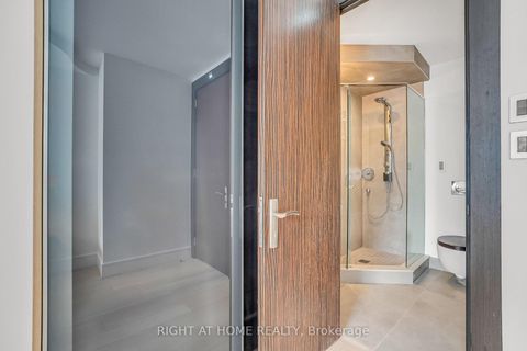 Photo 25 at #2019 - 33 Harbour Square, Waterfront Communities C1, Toronto