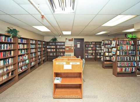 Photo 28 at #2019 - 33 Harbour Square, Waterfront Communities C1, Toronto