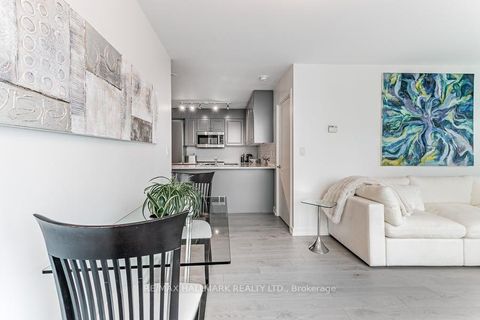 Photo 11 at 1810 - 381 Front Street W, Waterfront Communities C1, Toronto