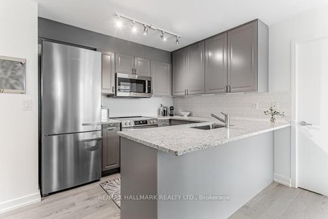 Photo 14 at 1810 - 381 Front Street W, Waterfront Communities C1, Toronto