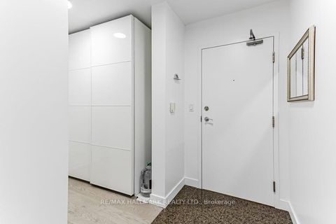 Photo 18 at 1810 - 381 Front Street W, Waterfront Communities C1, Toronto