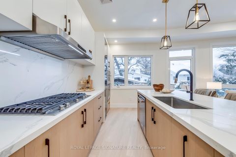 Photo 11 at 24 Merritt Road, Parkview, Toronto