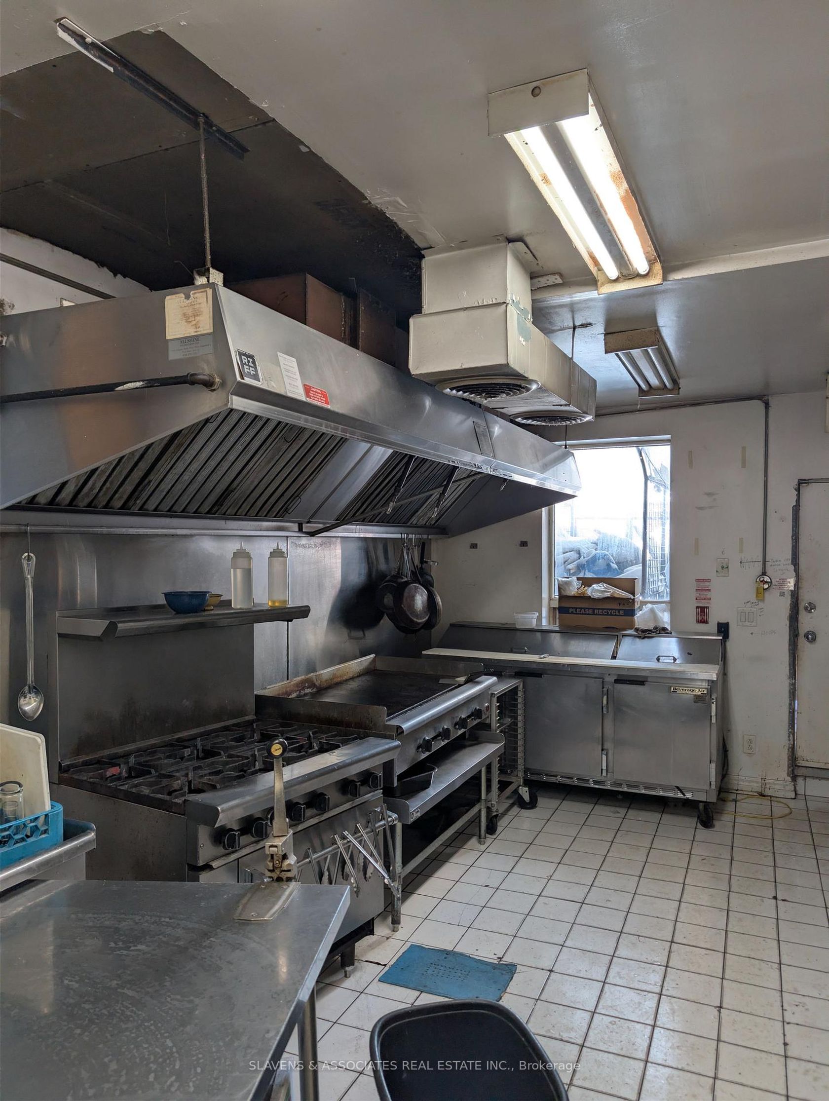 1144 College Street, Dufferin Grove, Toronto photo number 2