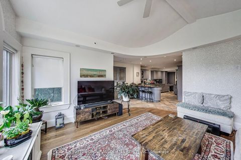 Photo 12 at 202 Forest Hill Road, Forest Hill South, Toronto