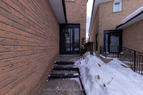 Photo 2 at 15 Miles Court, North Richvale, Richmond Hill