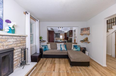 Photo 8 at 15 Miles Court, North Richvale, Richmond Hill