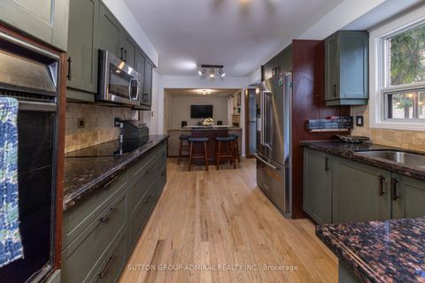 Photo 13 at 15 Miles Court, North Richvale, Richmond Hill