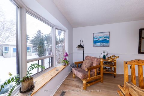 Photo 17 at 15 Miles Court, North Richvale, Richmond Hill