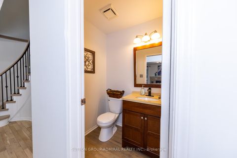 Photo 19 at 15 Miles Court, North Richvale, Richmond Hill