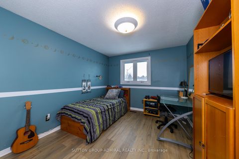 Photo 26 at 15 Miles Court, North Richvale, Richmond Hill