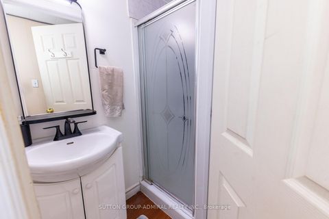 Photo 34 at 15 Miles Court, North Richvale, Richmond Hill