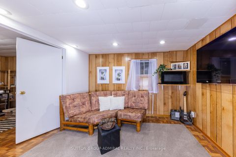 Photo 38 at 15 Miles Court, North Richvale, Richmond Hill